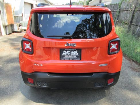 Used 2015 Jeep Renegade Latitude AWD/4WD image 46