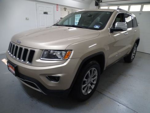 Used 2015 Jeep Grand Cherokee Limited AWD/4WD image 18