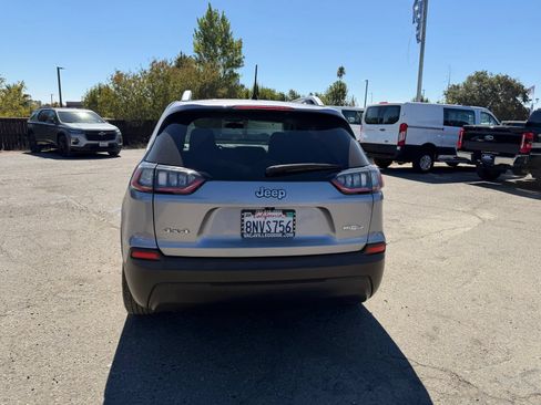 Used 2020 Jeep Cherokee Latitude AWD/4WD image 4