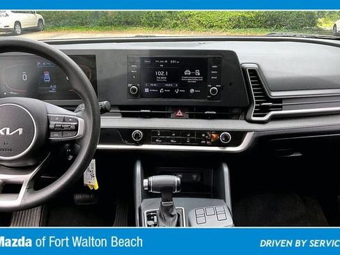 Used 2024 Kia Sportage LX FWD image 9