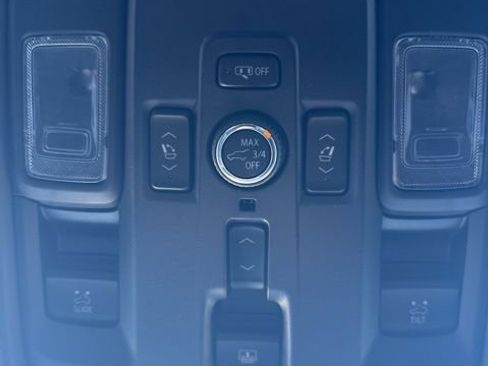 Used 2025 GMC Yukon Denali Ultimate w/ LPO, Floor Liner Package image 33