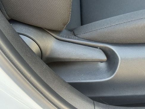 Used 2025 Toyota Corolla LE FWD image 28