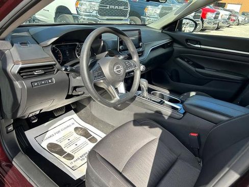 Used 2023 Nissan Altima 2.5 SV image 11