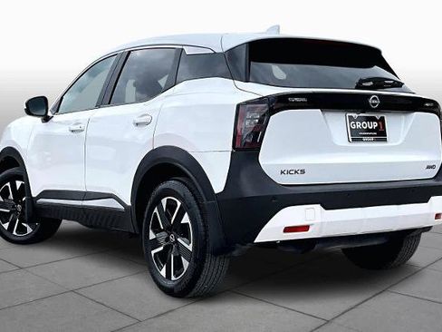 Certified 2025 Nissan Kicks SV AWD/4WD image 12
