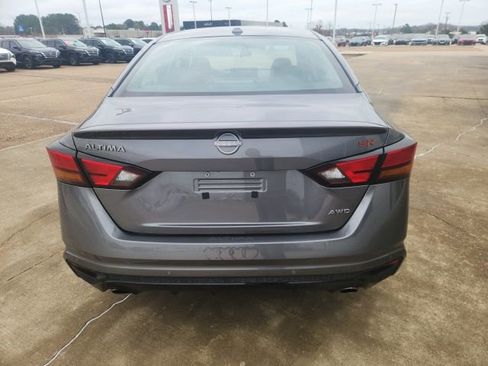 Certified 2024 Nissan Altima 2.5 SR w/ SR Premium Package image 11