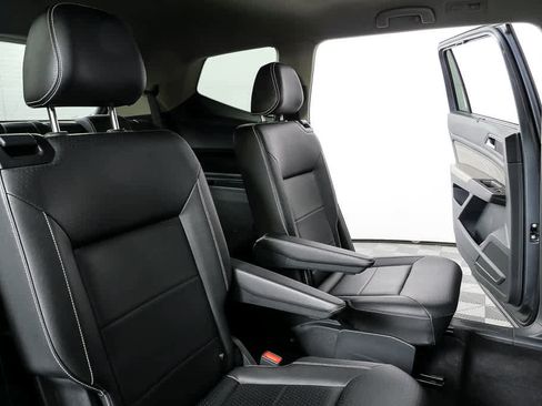 Certified 2023 Volkswagen Atlas SEL R-Line AWD/4WD image 23