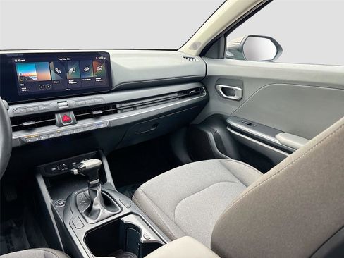 Used 2025 Kia K4 LXS image 21