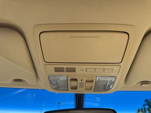 Used 2011 Honda Crosstour EX-L image 24