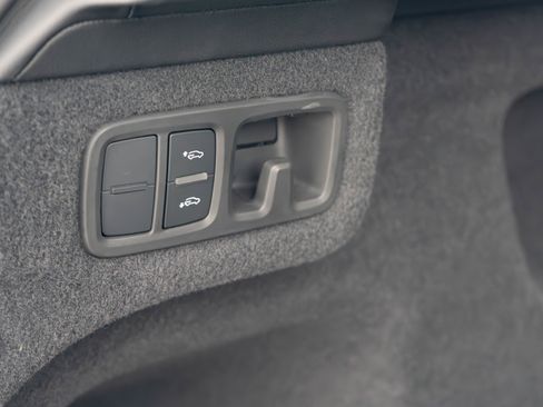 Used 2021 Lamborghini Urus image 41