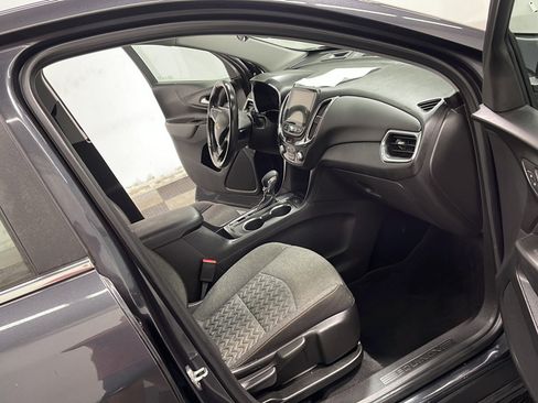Used 2022 Chevrolet Equinox LT FWD image 16