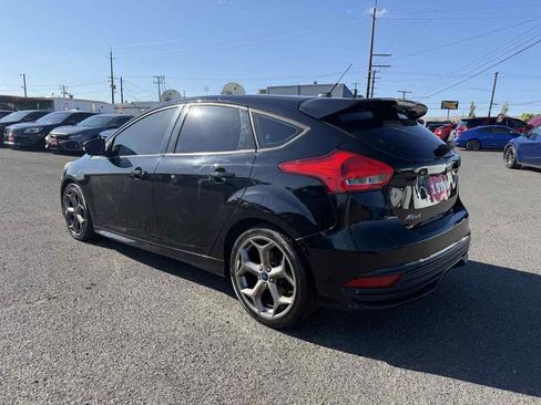 Used 2016 Ford Focus ST FWD image 5