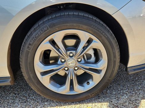 Used 2024 Honda Accord EX image 7