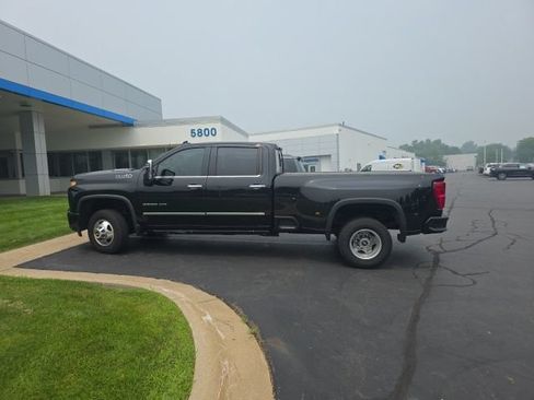 Used 2021 Chevrolet Silverado 3500 High Country w/ LPO, Hitch Package AWD/4WD image 9