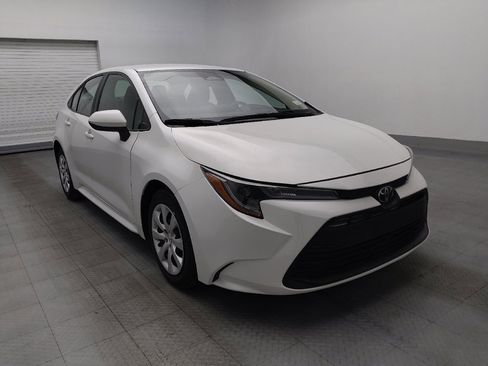 Used 2025 Toyota Corolla LE FWD image 13