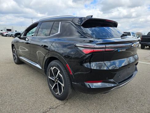 Used 2025 Chevrolet Equinox EV LT image 5