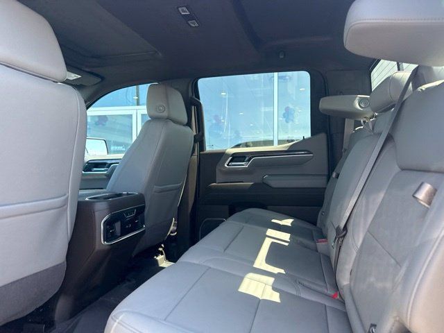 Used 2023 Chevrolet Silverado 1500 LTZ AWD/4WD image 11