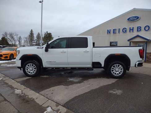 Used 2020 GMC Sierra 2500 AT4 w/ AT4 Premium Package AWD/4WD image 2