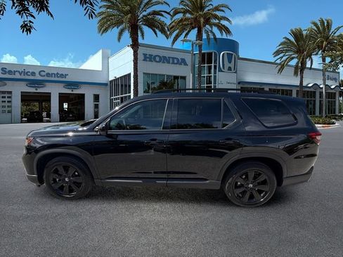 Used 2025 Honda Pilot Black Edition image 5
