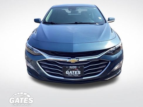 Used 2024 Chevrolet Malibu LT FWD image 2