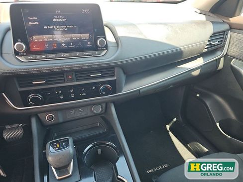 Used 2023 Nissan Rogue S FWD image 14