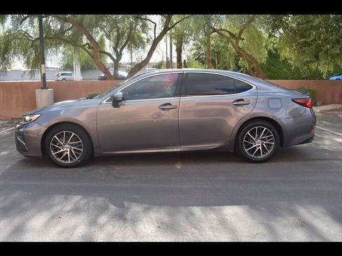 Used 2016 Lexus ES 350 w/ Navigation System Package FWD image 4