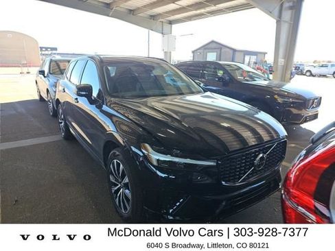 Used 2025 Volvo XC60 B5 Plus AWD/4WD image 4