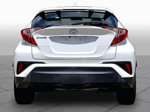 Used 2018 Toyota C-HR XLE FWD image 5