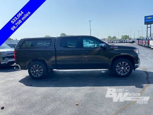 Used 2023 Chevrolet Silverado 1500 LT AWD/4WD image 9