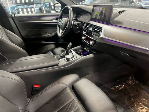 Used 2023 BMW 530i xDrive w/ Convenience Package image 6