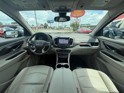 Used 2018 GMC Terrain Denali w/ Advanced Safety Package AWD/4WD image 14