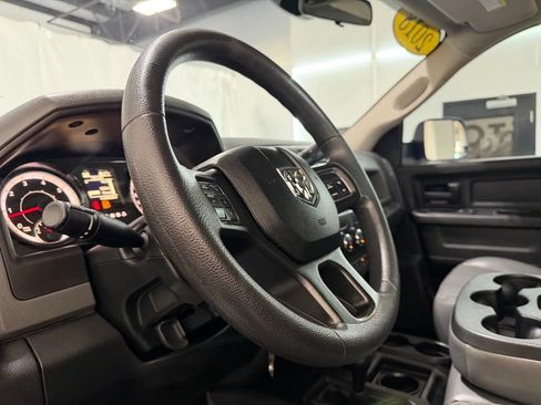 Used 2018 RAM 2500 Tradesman w/ Chrome Appearance Group AWD/4WD image 18