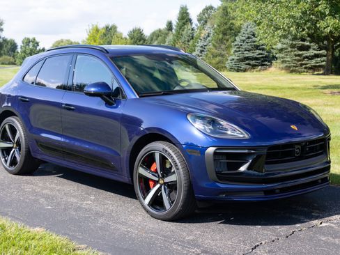 Used 2024 Porsche Macan GTS AWD/4WD image 48