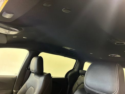New 2027 Chrysler Pacifica Select FWD image 28