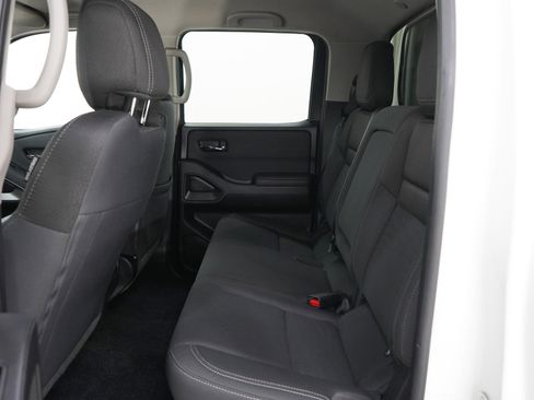 Used 2024 Nissan Frontier SV w/ Technology Package image 15