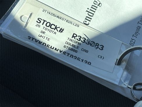 Used 2025 Toyota Tacoma SR image 15