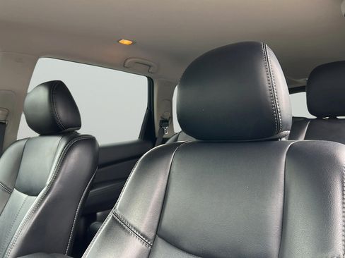 Used 2020 Nissan Pathfinder SL AWD/4WD image 35