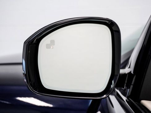 Used 2020 Land Rover Range Rover HSE image 17