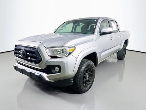 Used 2021 Toyota Tacoma SR5 RWD image 3