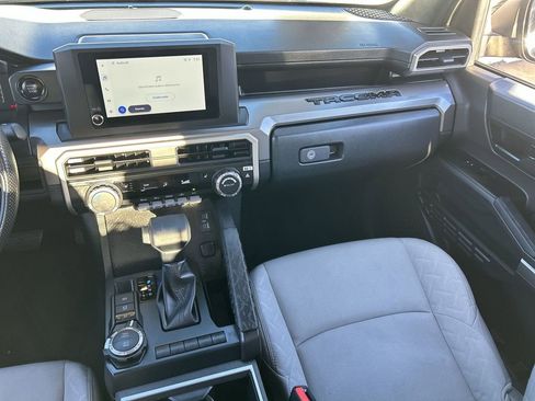 Used 2024 Toyota Tacoma SR5 AWD/4WD image 13