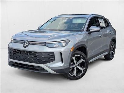 New 2025 Volkswagen Tiguan SE