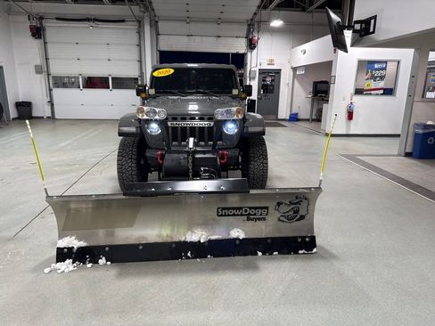 Used 2020 Jeep Gladiator Rubicon image 3