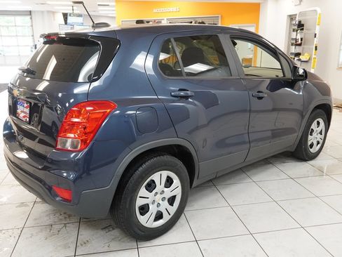 Used 2018 Chevrolet Trax LS FWD image 14
