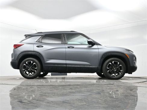 Used 2021 Chevrolet TrailBlazer LT w/ Convenience Package image 16