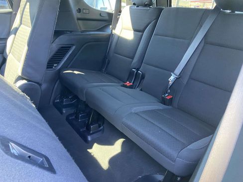 Certified 2025 Chevrolet Tahoe LS image 6