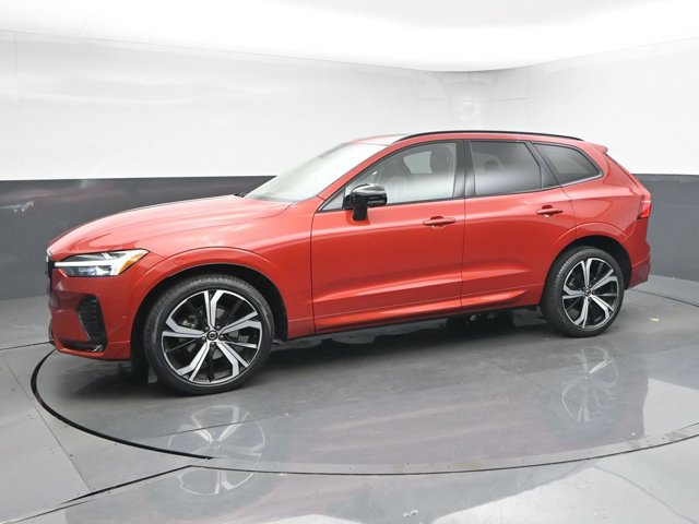 Used 2023 Volvo XC60 B5 Ultimate w/ Climate Package FWD image 4