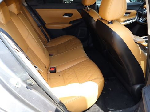 Used 2020 Nissan Sentra SV w/ SV Premium Package FWD image 18