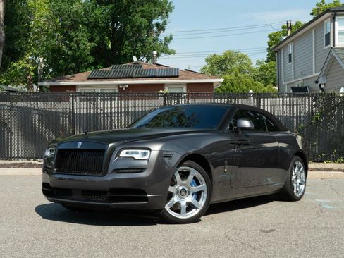 Used 2017 Rolls-Royce Dawn RWD image 26