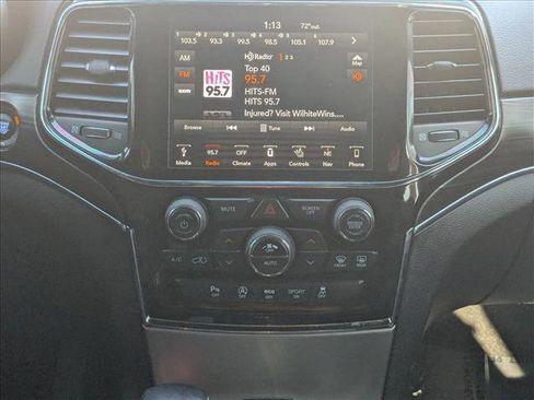 Used 2019 Jeep Grand Cherokee Limited image 17