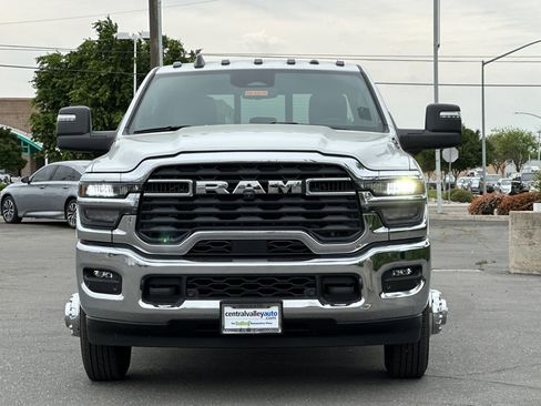 New 2026 RAM 3500 Tradesman image 9