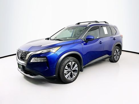 Used 2022 Nissan Rogue SV w/ SV Premium Package image 3
